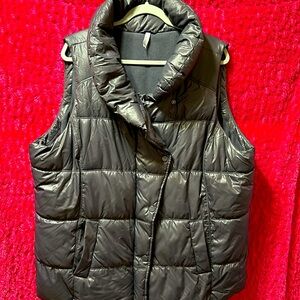 Old Navy Puffer Vest